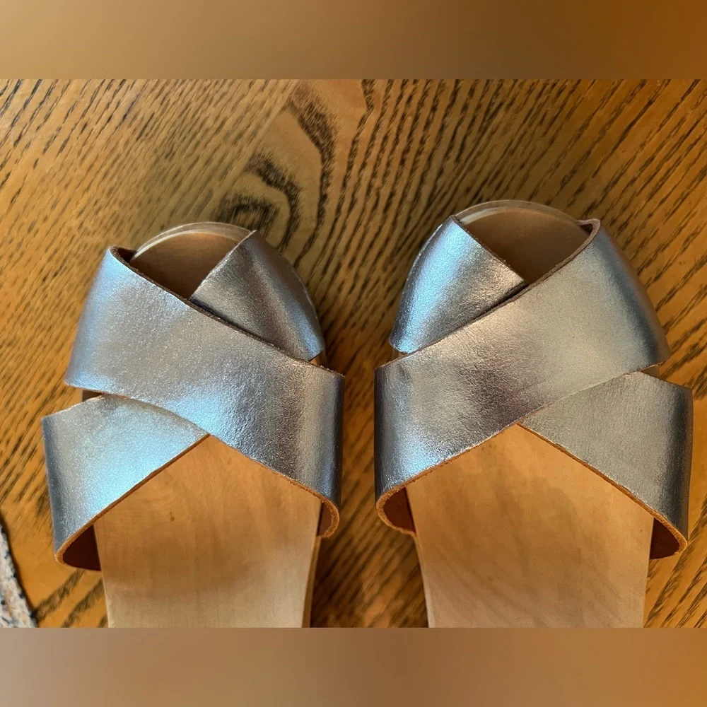 Swedish Hasbeens Metallic Silver Sandals - Picture 5 of 6